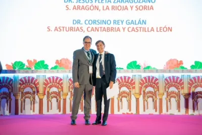 Entrega del reconocimiento al Dr. Corsino Rey Galán
